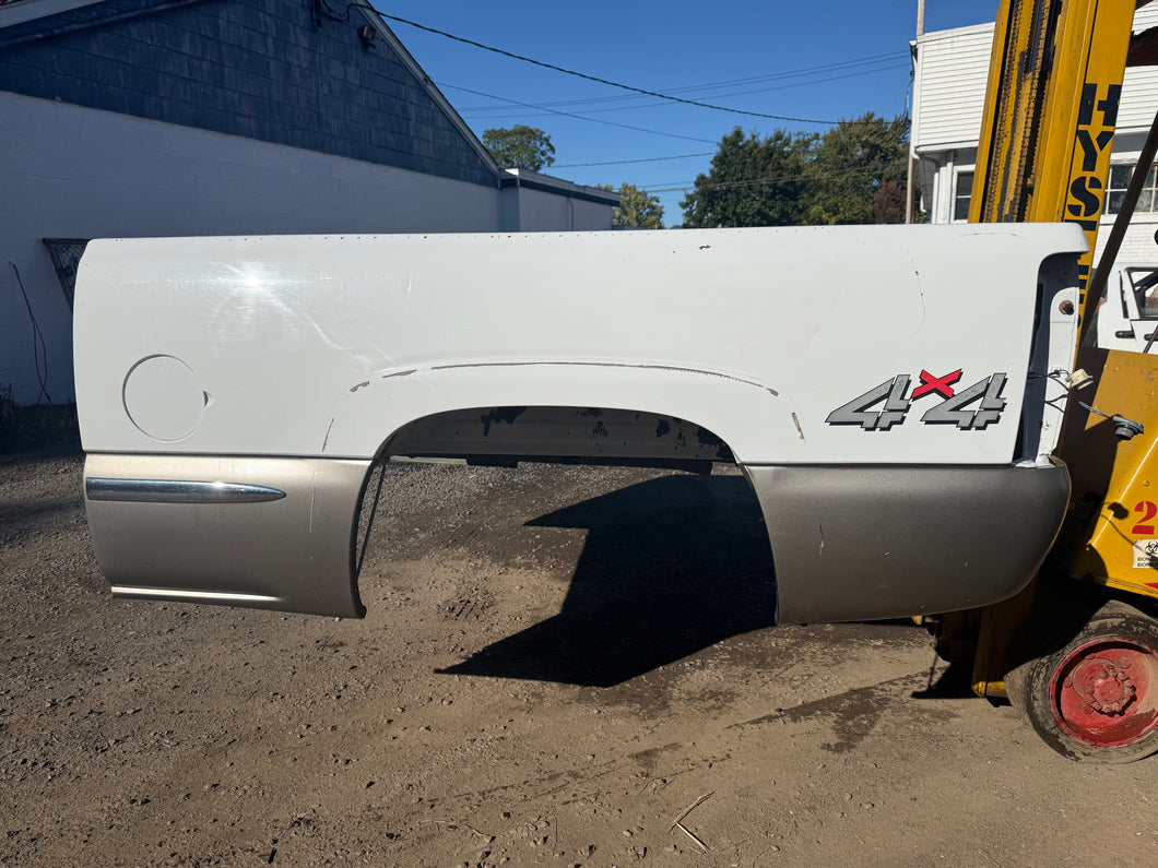 1999-2006 chevy/gmc southern ROT FREE 6.6ft short bed
