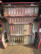 Load image into Gallery viewer, 1993-2012 Ford Ranger southern rot free 6.5ft short bed
