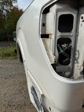 Load image into Gallery viewer, 2009-2014 Ford f150 southern rot free 5.5ft extra short bed
