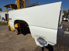 Load image into Gallery viewer, 1999-2006 Chevy/GMC southern rot free 6.6ft short bed with tailgate
