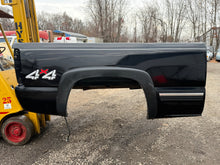 Load image into Gallery viewer, 1999-2006 chevy/gmc southern ROT FREE 6.6ft short bed with tailgate.
