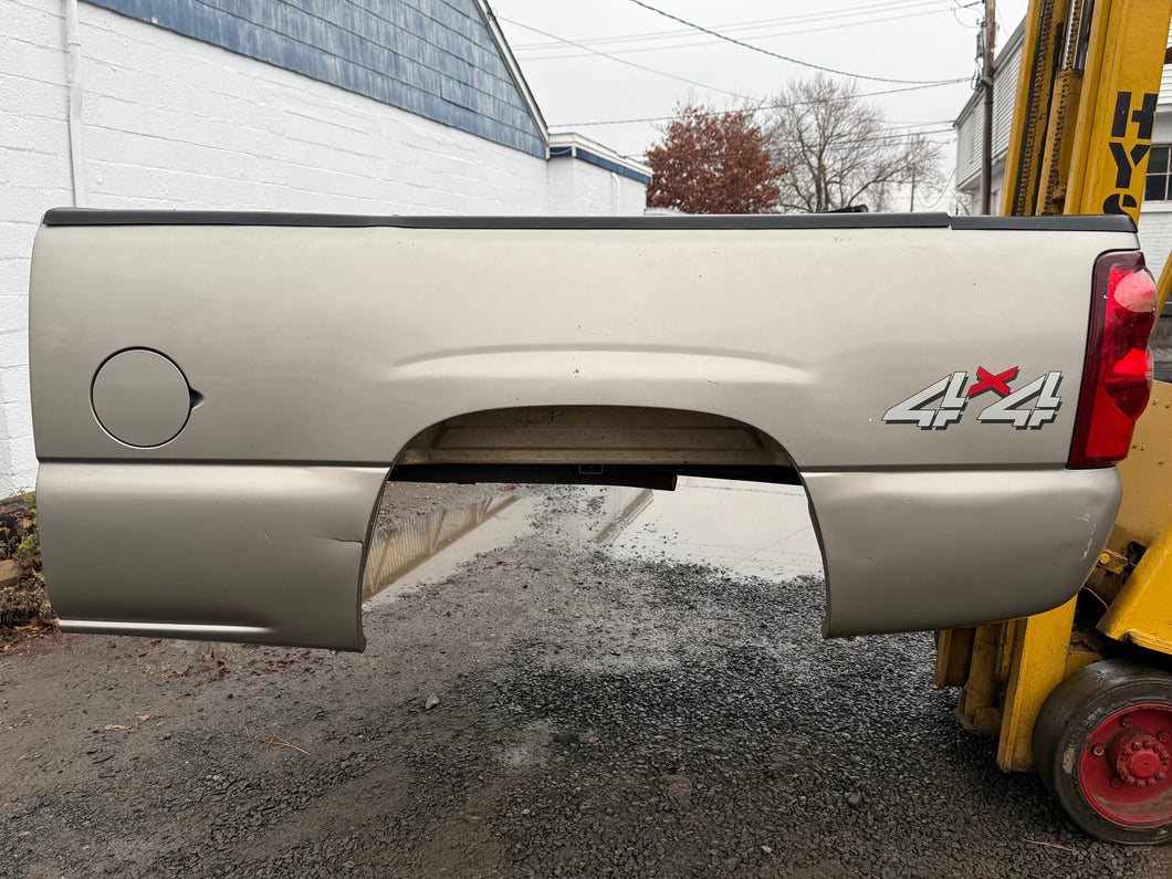 1999-2006 chevy/gmc southern ROT FREE 6.6ft short bed