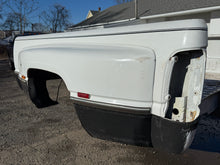 Load image into Gallery viewer, 1994-2002 dodge ram 8ft dually bed with tailgate

