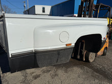 Load image into Gallery viewer, 1994-2002 dodge ram 8ft dually bed with tailgate
