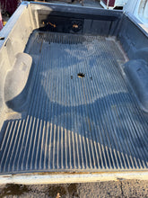 Load image into Gallery viewer, 2002-2009 dodge ram 3rd gen southern ROT FREE 8ft long bed with tailgate
