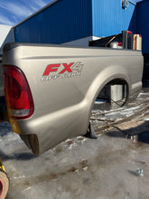 Load image into Gallery viewer, 1999-2010 ford super duty southern ROT FREE 6.9FT short bed
