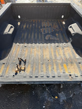 Load image into Gallery viewer, 1999-2010 ford super duty southern ROT FREE 6.9ft short bed
