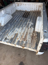 Load image into Gallery viewer, 99-06 chevy/gmc southern ROT FREE 8ft long bed
