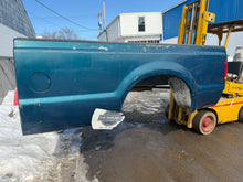 Load image into Gallery viewer, 1999-2010 ford super duty southern ROT FREE 8ft long bed
