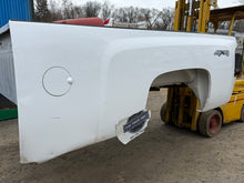 Load image into Gallery viewer, 2008-2014 chevy silverado southern ROT FREE 8ft long bed
