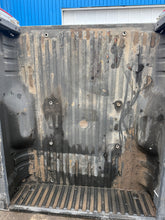 Load image into Gallery viewer, 2011-2016 ford super duty southern rot free 6.5ft short bed
