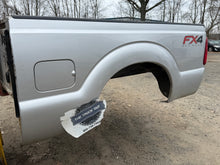 Load image into Gallery viewer, 2011-2016 ford super duty southern rot free 6.5ft short bed
