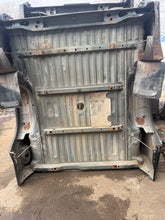 Load image into Gallery viewer, 2011-2016 ford super duty southern ROT FREE 6.5ft short bed
