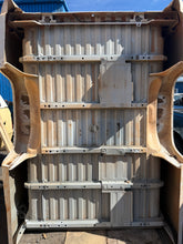 Load image into Gallery viewer, 2008-2014 chevy silverado southern ROT FREE 8ft long bed
