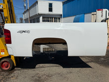 Load image into Gallery viewer, 2008-2014 chevy silverado southern ROT FREE 8ft long bed
