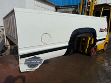 Load image into Gallery viewer, 88-98 chevy/gmc southern ROT FREE 8ft long bed
