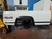 Load image into Gallery viewer, 88-98 chevy/gmc southern ROT FREE 8ft long bed
