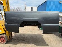 Load image into Gallery viewer, 1999-2006 chevy/gmc southern ROT FREE 6.6ft short bed
