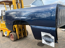 Load image into Gallery viewer, 1999-2006 chevy/gmc southern ROT FREE 6.6ft short bed
