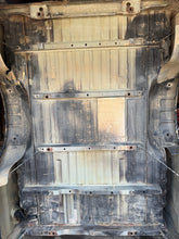 Load image into Gallery viewer, 1999-2010 ford super duty southern ROT FREE 8ft long bed
