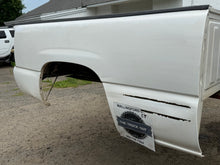 Load image into Gallery viewer, 1999-2006 chevy/gmc southern rot free 6.6ft short bed
