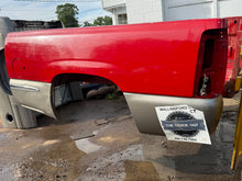 Load image into Gallery viewer, 1999-2006 chevy/gmc southern ROT FREE 6.6ft short bed
