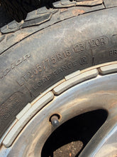 Load image into Gallery viewer, 94-01 dodge ram 5 lug alloy wheels and tires
