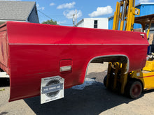 Load image into Gallery viewer, 1979-1987 Chevy/GMC southern rot free 8ft dual tank long bed
