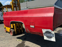 Load image into Gallery viewer, 1979-1987 Chevy/GMC southern rot free 8ft dual tank long bed

