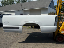 Load image into Gallery viewer, 99-06 chevy/gmc southern ROT FREE 8ft long bed
