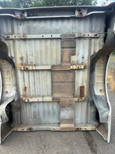 Load image into Gallery viewer, 1999-2010 ford super duty southern ROT FREE 6.5ft short bed

