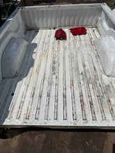 Load image into Gallery viewer, 2005-2011 dodge Dakota southern ROT FREE 6.5ft short bed
