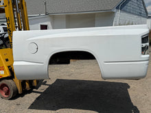 Load image into Gallery viewer, 2005-2011 dodge Dakota southern ROT FREE 6.5ft short bed
