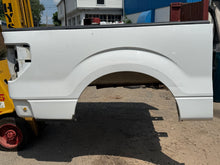 Load image into Gallery viewer, 2009-2014 ford f150 southern ROT FREE 5.5ft extra short bed
