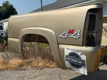 Load image into Gallery viewer, 1999-2006 chevy/gmc southern ROT FREE 6.6ft short bed
