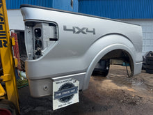 Load image into Gallery viewer, 2009-2014 ford f150 southern ROT FREE 5.5ft extra short bed

