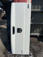 Load image into Gallery viewer, 2009-20118 dodge ram southern rot free 4th gen tailgate
