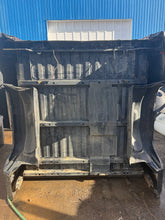 Load image into Gallery viewer, 2008-2014 chevy silverado southern rot free 5.9ft extra short bed
